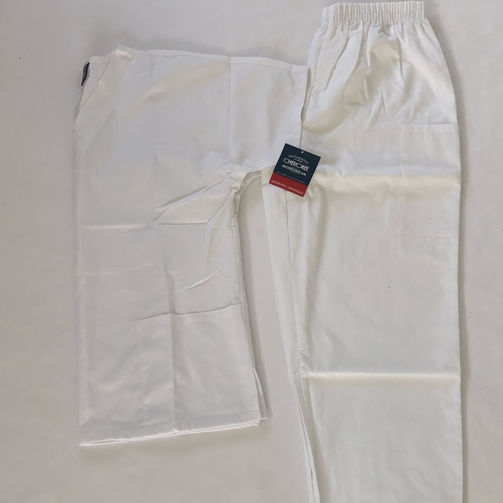 Scrub set by Cherokee